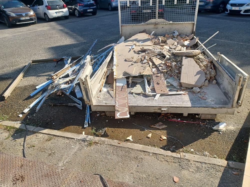 Évacuation de gravats à Sorgues